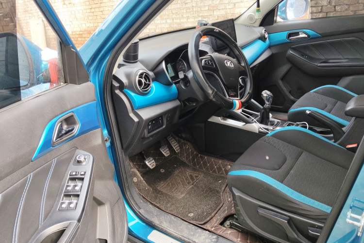 Used BAIC Senova X35 2016 1.5L Manual Elite Edition Driver Seat