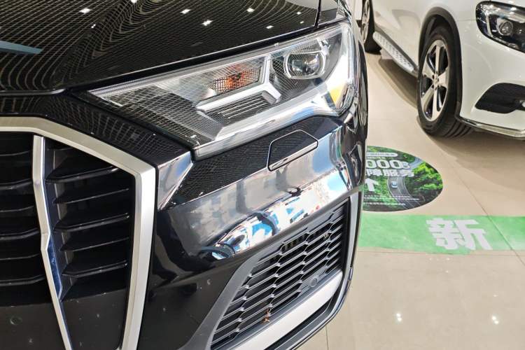 Used Audi Q7 2022 55 TFSI quattro S line Sport model