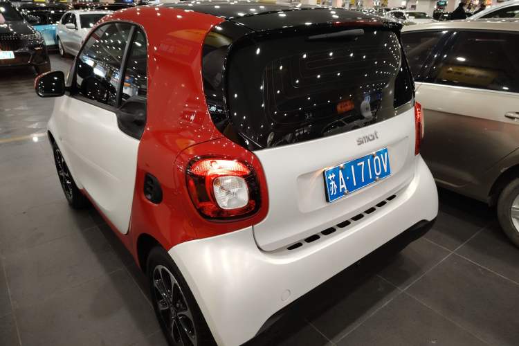 Used smart fortwo 2015 1.0L 52 kW Hardtop Passion Edition