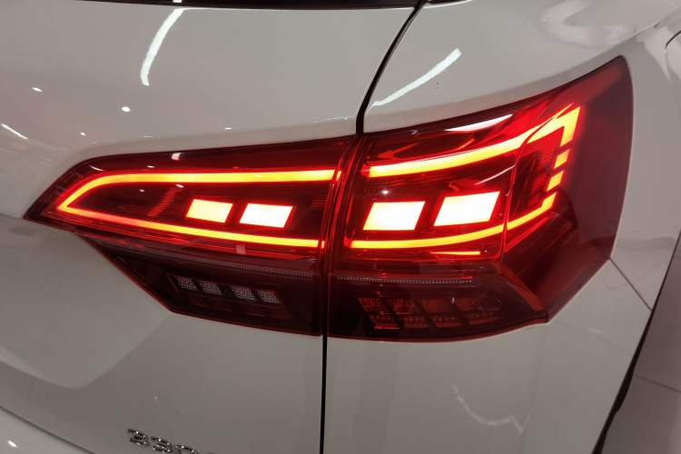 Used Volkswagen Tayron 2020 330TSI Two-Wheel Drive Luxury Smart Connectivity Version Exterior 3