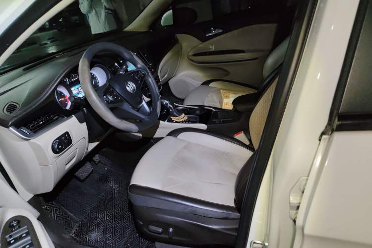 Used Buick Verano 2015 Sedan 15S Automatic Leading Model Left Front Seat