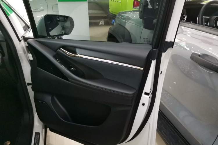 Used GAC Trumpchi M8 2023 Zongshi Series Dual-Motor YuZun Edition