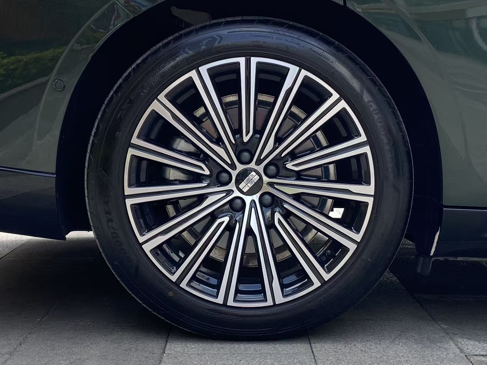 Geely Galaxy 8 2025 130km EM-P Starship Edition — снимка 11