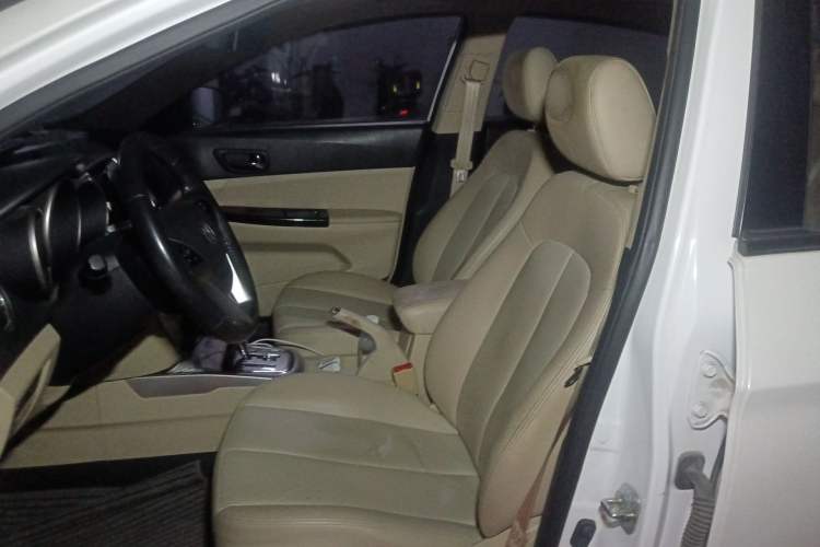 Used CHANGAN Eado 2015 1.6L Automatic Luxury Model
