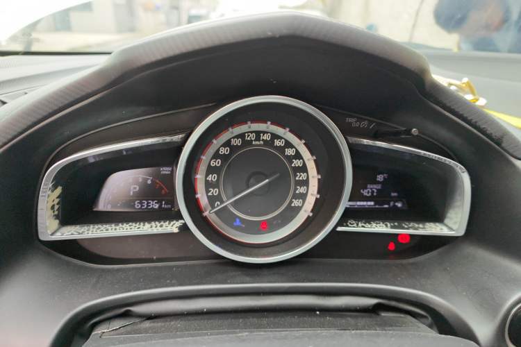 Used Mazda 3 Axela 2016 Sedan 1.5L Automatic Luxury Model