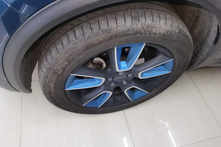 Used Lynk & Co 01 2017 2.0T Two-Wheel Drive Zhaopu Version Left Front Wheel Hub