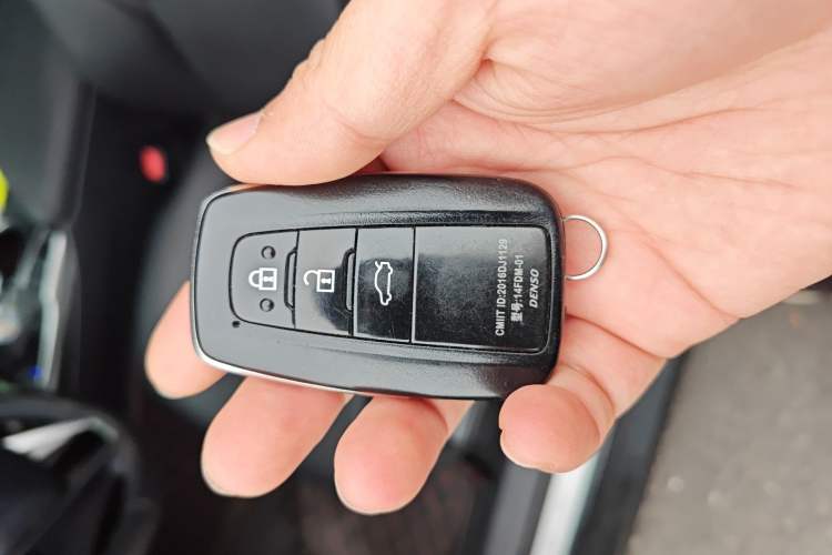 Used Toyota Camry 2021 2.0G Luxury Edition