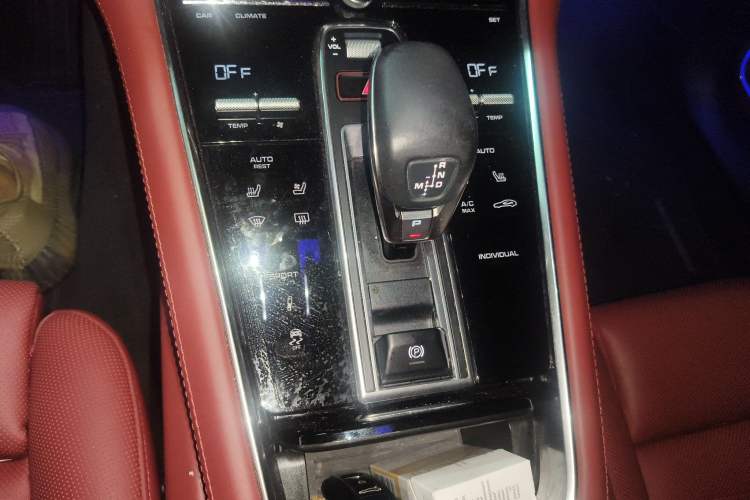 Used Porsche Panamera 2019 Panamera Executive Long Wheelbase 2.9T Gear Lever