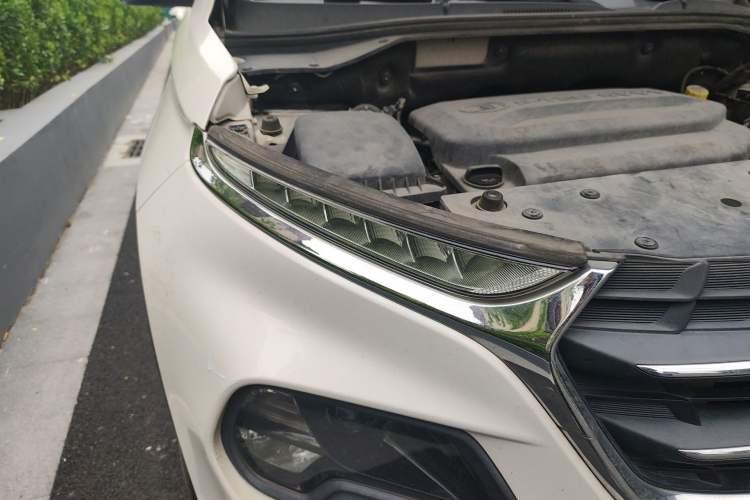 Used Baojun 510 2017 1.5L Automatic Luxury Model Right Front Headlight