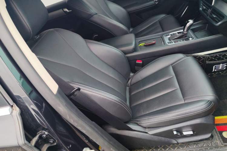 Used BYD Tang 2018 2.0T Automatic SmartConnect Prestige 7-Seater China V Standard Right Front Seat