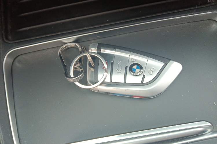 Used BMW 3 Series 2016 316i Fashion Model
