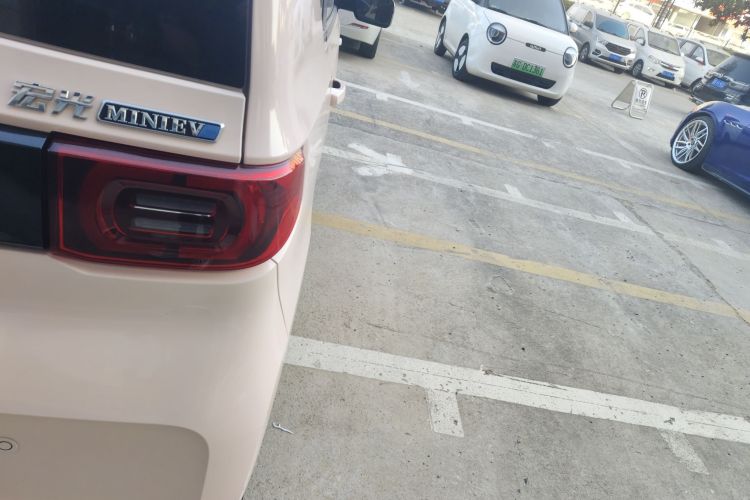 Used Wuling Hongguang MINIEV 2022 Macaron Premium Model – Lithium Ternary Battery