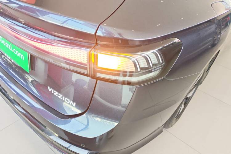 Used Volkswagen ID.7 VIZZION 2024 AIR model Right Rear Taillight