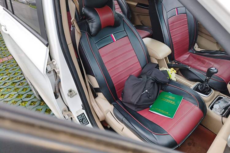 Used Jinbei 750 2015 1.5L Luxury Model Right Front Seat