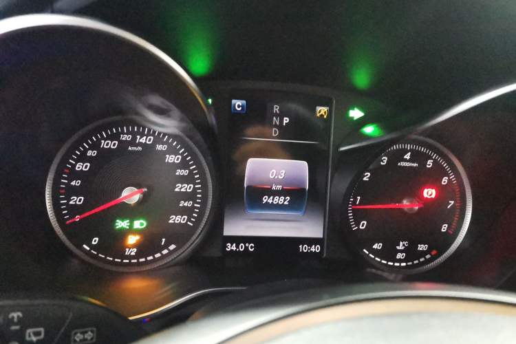 Used Mercedes-Benz GLC 2016 GLC 300 4MATIC Dynamic Model
