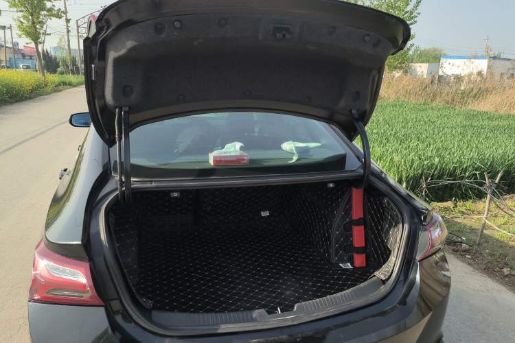 Used Chevrolet Malibu XL 2021 535T Automatic Sport Edition Trunk