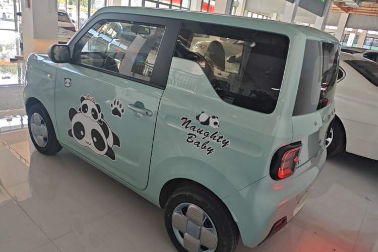 Used Geely Galaxy Panda 2023 Panda Mini 200km Endurance Bear