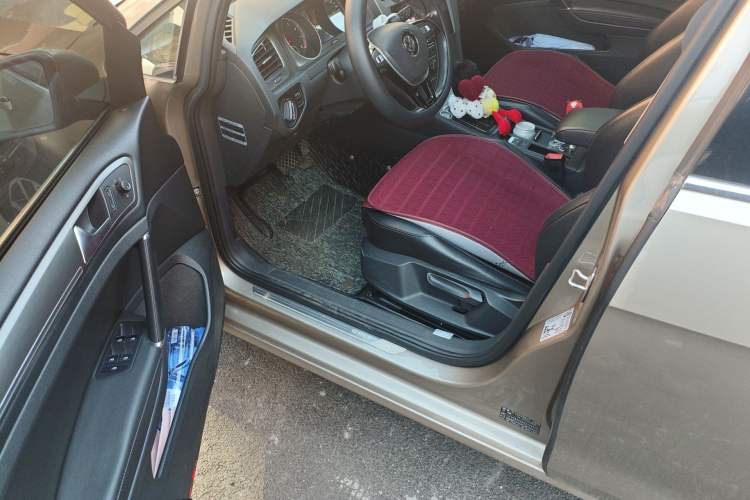 Used Volkswagen Golf 2015 1.4TSI Automatic Luxury Model