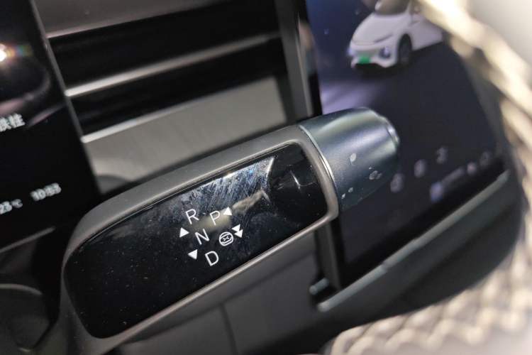 Used XPeng G6 2025 625 Long-Range Max Flagship Edition Gear Lever