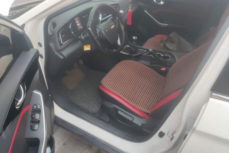 Used Venucia D60 2018 1.6L Manual Smart Connect Elite Edition Driver Seat