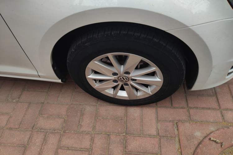 Used Volkswagen Golf 2016 1.6L Automatic Fashion Model