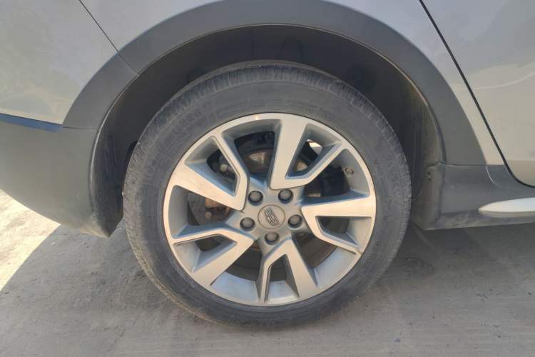 Used Geely Auto Vision S1 2018 1.5L CVT Fongchi Model Right Rear Wheel Hub