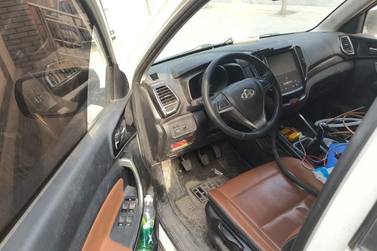 Used CHANGAN OSHAN CX70 2016 1.6L Manual Smart Connect Version Driver Seat