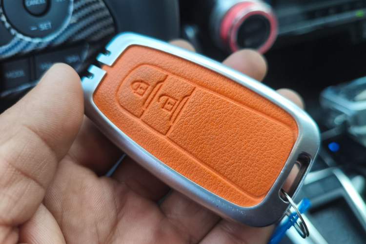 Used Toyota Wildlander 2022 2.0L CVT Two-Wheel Drive Luxury PLUS Edition Vehicle Key