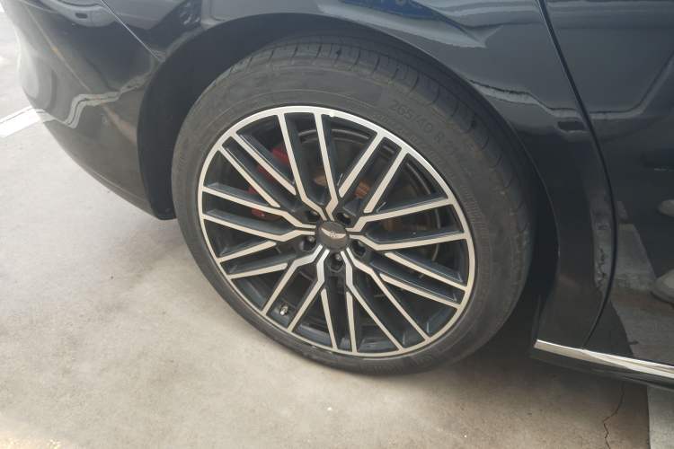 Used Yuanhang Y6 2024 620 km All-Wheel Drive Premium Edition
