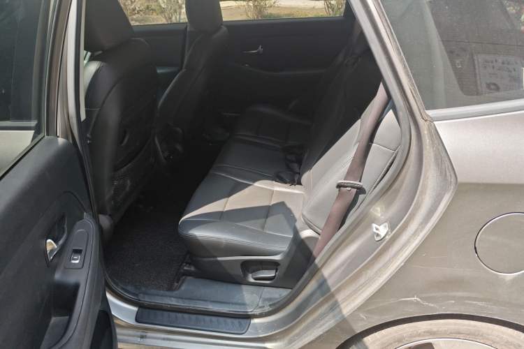 Used Kia Carens 2013 2.0L 7-Seater Automatic Standard Version China IV Standard
