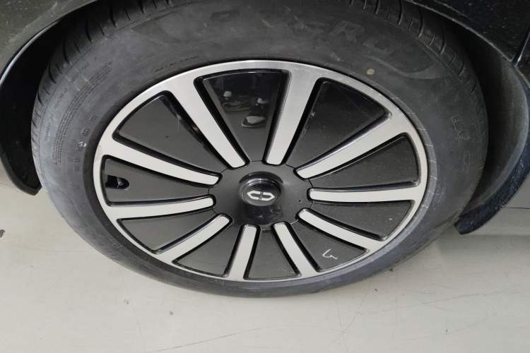 Used Hima AITO M9 2024 Range-Extended Ultra Version 42 kWh 6-Seater Model Exterior 5