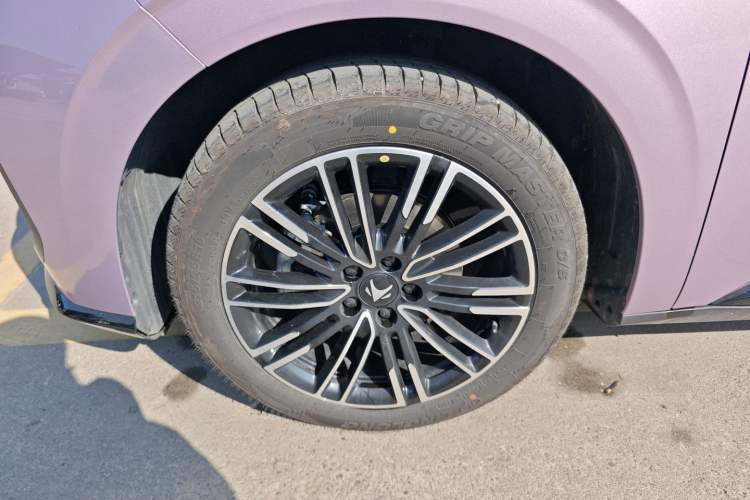 Used ARCFOX T1 2025 Model 425 PLUS
