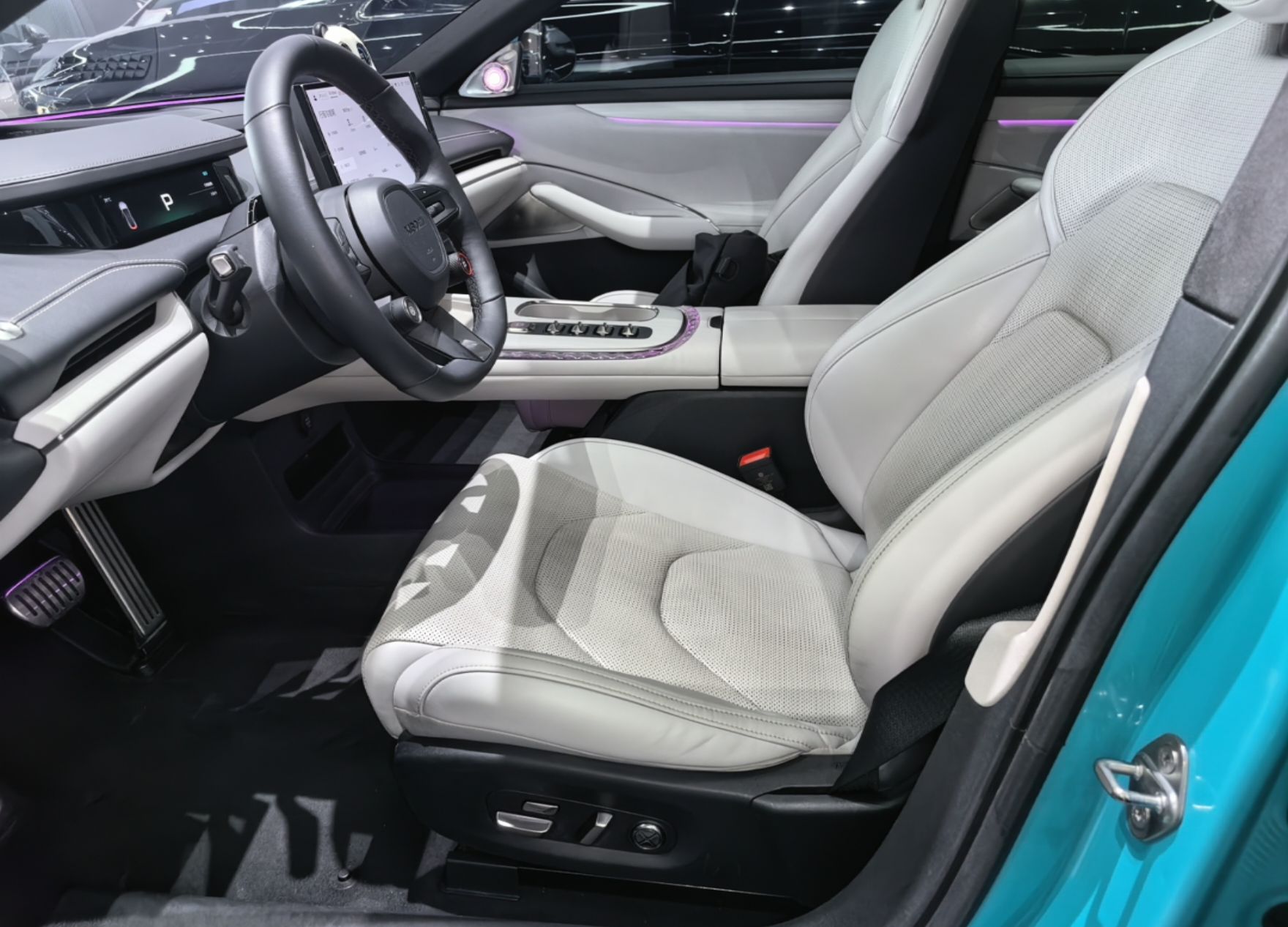 Xiaomi Auto SU7 2024 Four-Wheel-Drive Max Founder's Edition — снимка 17
