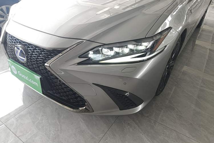 Used Lexus ES 2021 300h F SPORT
