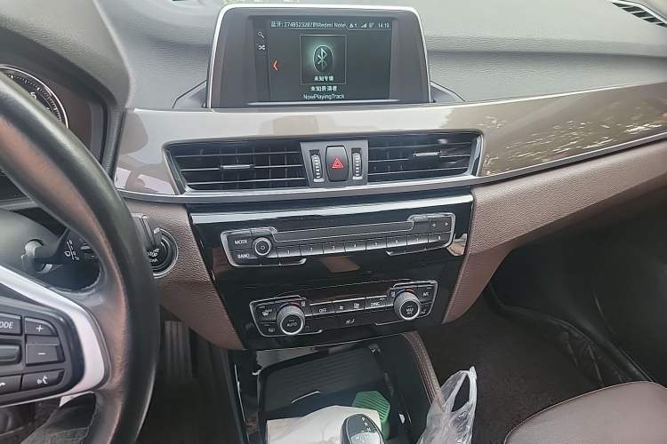 Used BMW X1 2019 sDrive18Li Premium Edition Audio And AC Panel