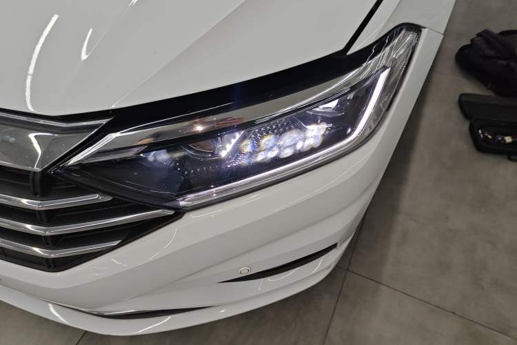 Used Volkswagen Sagitar 2021 200TSI DSG Comfort Connect Edition Left Front Headlight