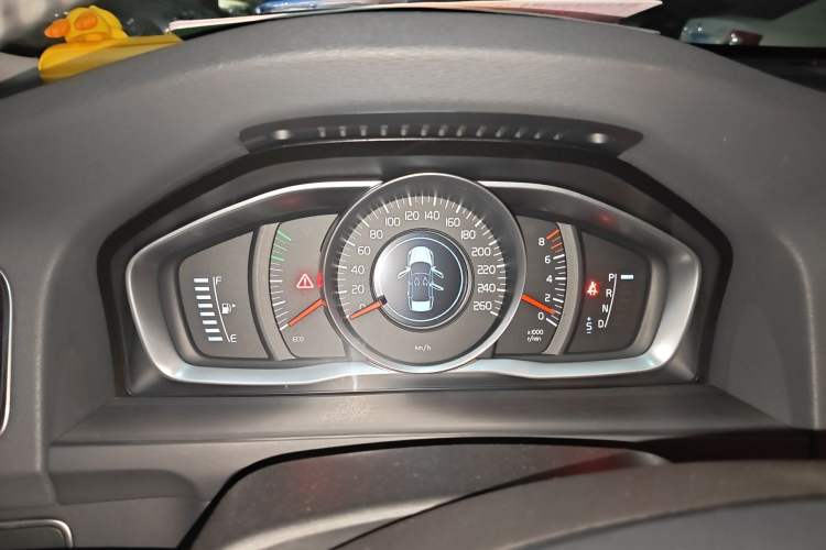 Used Volvo S60 2015 S60L 2.0T Zhiyuan Edition