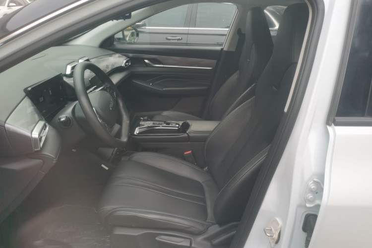 Used Dongfeng Aeolus Mage 2024 Honor Edition 1.5T Fashion Model
