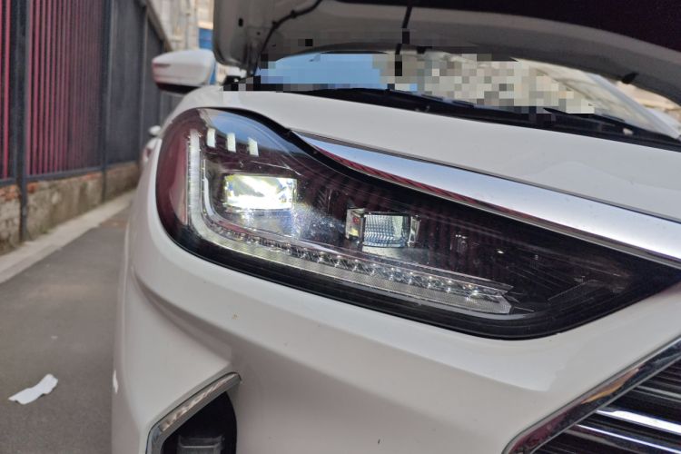 Used JETOUR X70 2021 Zhuge 1.6T DCT Junshi 7-Seater Right Front Headlight