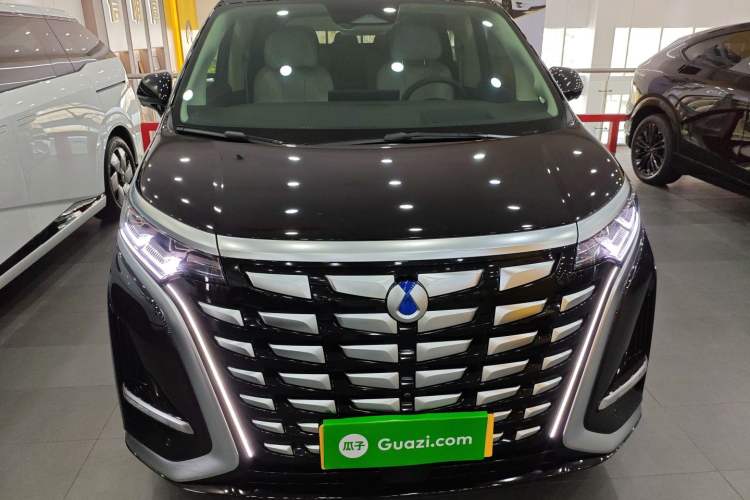 Used Denza D9 2024 DM-i 980 Four-Wheel Drive Flagship Model