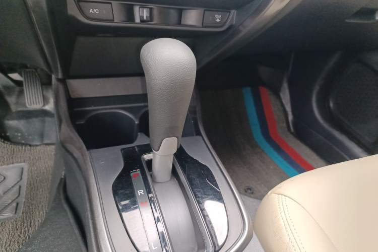 Used Honda Greiz 2016 1.5L CVT Classic Edition Gear Lever