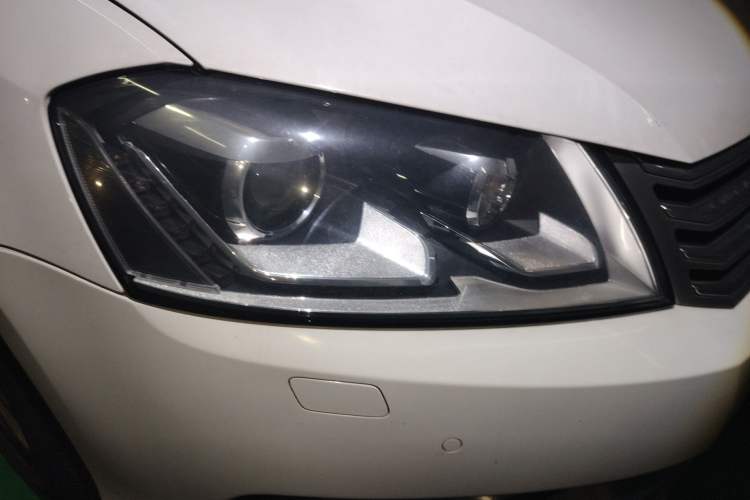 Used Volkswagen Magotan 2012 Revised 1.8TSI Luxury Version