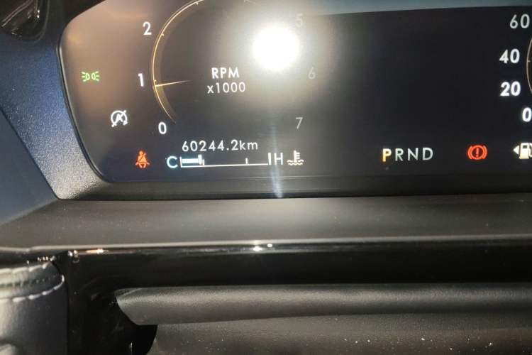 Used Lincoln Corsair 2022 2.0T Two-Wheel Drive Deluxe Edition Odometer Close Up