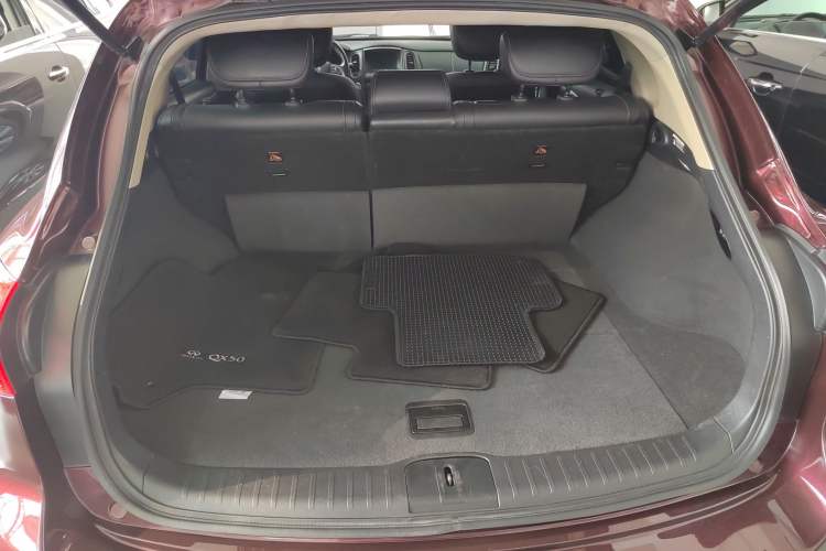 Used Infiniti QX50 2015 2.5L Comfort Edition Trunk
