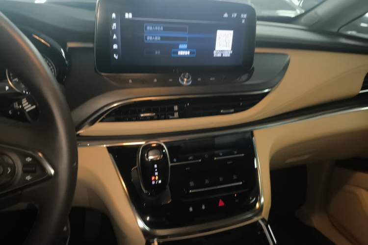 Used Buick GL8 2023 Facelifted Land Cruiser Executive Luxury Version
