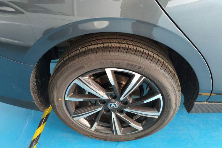 Used Changan Eado 2025 Blue Whale 1.5T 500Bar Prestige Model