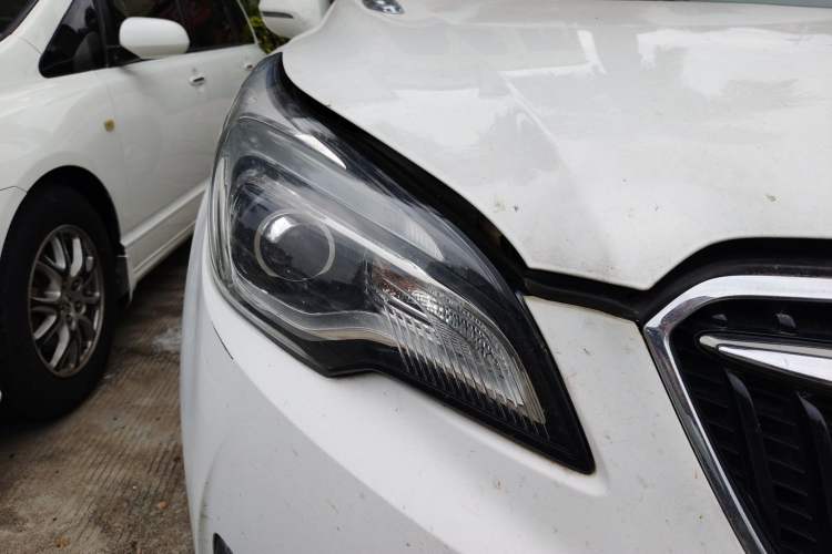 Used Buick Envision 2018 20T Two-Wheel-Drive Elite Model