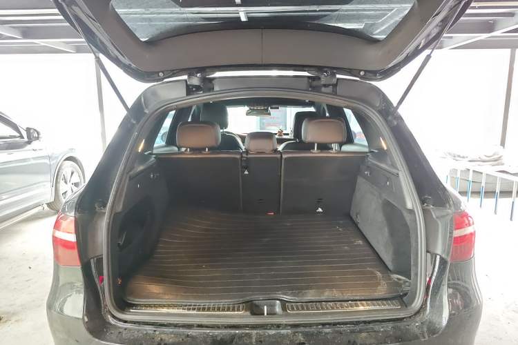 Used Mercedes-Benz GLC 2017 GLC 260 4MATIC Luxury Model