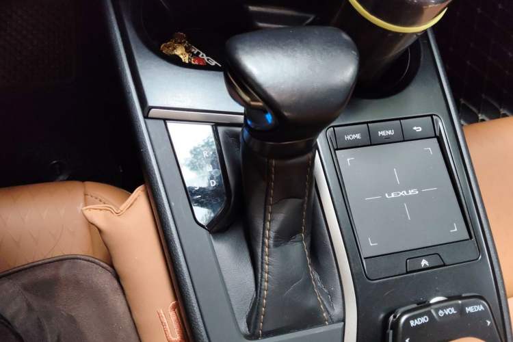 Used Lexus UX 2020 260h Explore-Cool Edition