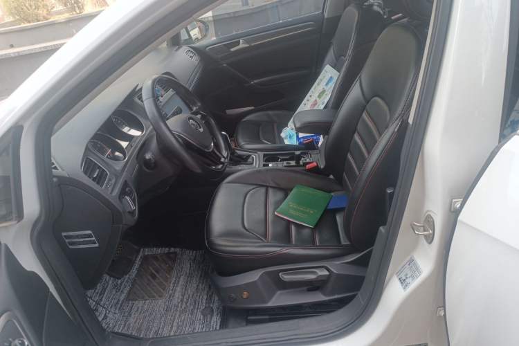 Used Volkswagen Golf 2015 1.4TSI Automatic Comfort Model
